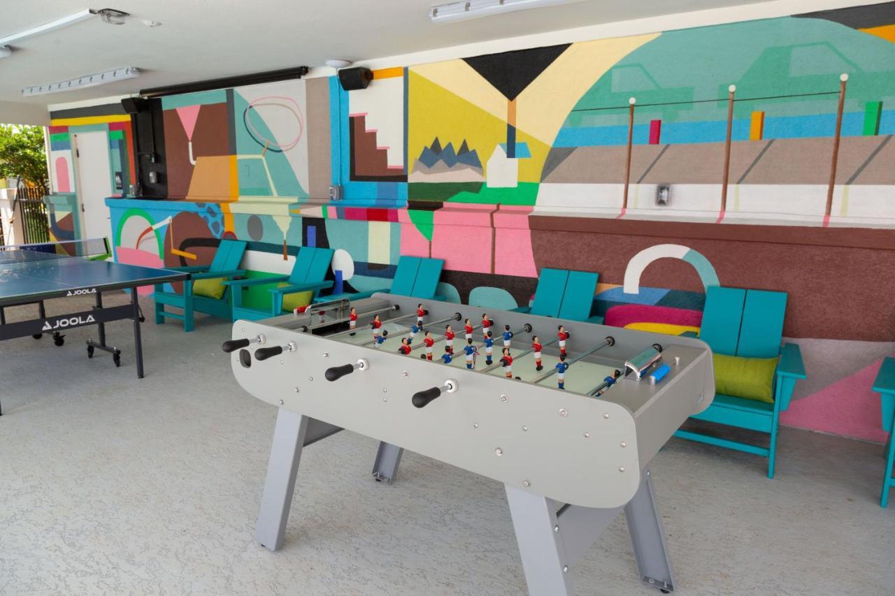 Hotel Mccoy - Art, Libations, Pool Society College Station Extérieur photo
